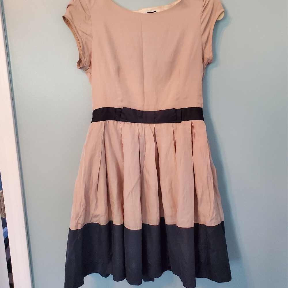 dear creatures Tan and Navy Blue Dress Small